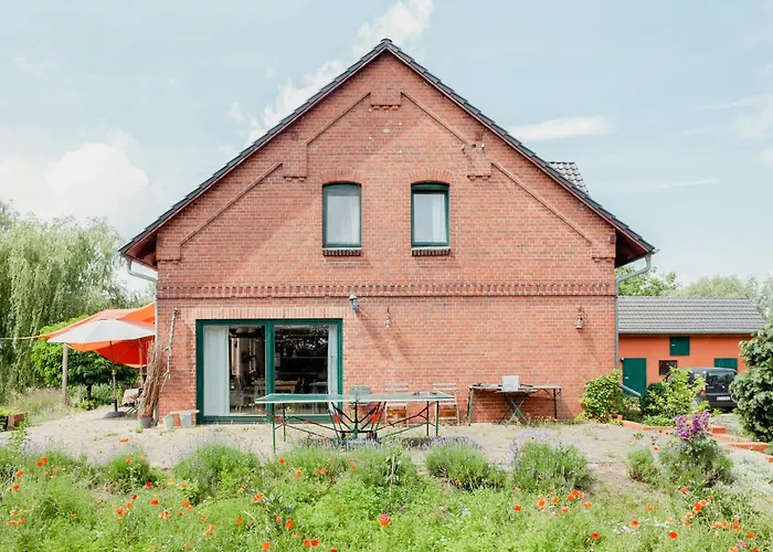 Idyllic Home Between Fields And Elbe Dyke Eickerhoefe photo