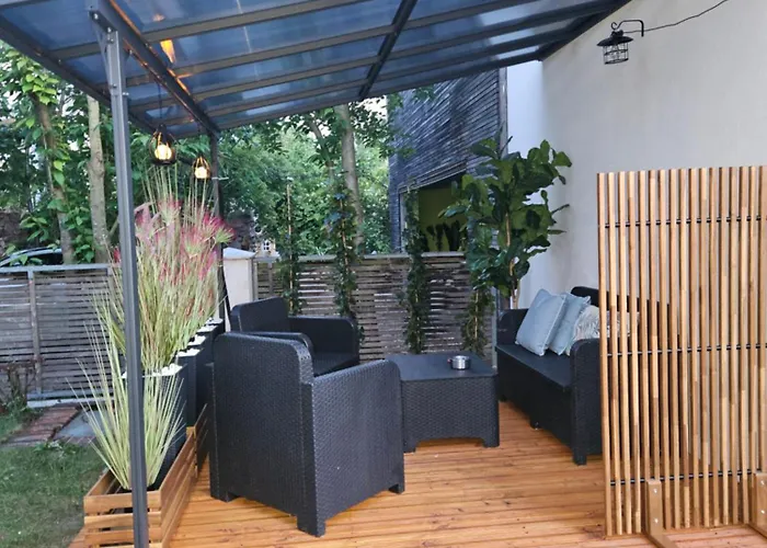 Wunderschöne Altbauwohnung in Toplage Biederitz Foto